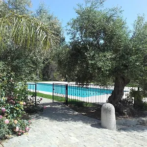 https://la-bastide-de-loliveraie.fr-provencehotel.com